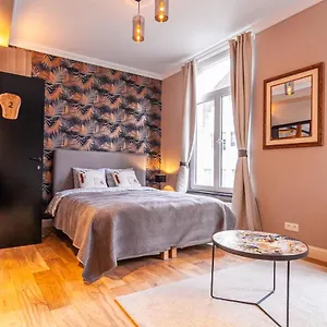 Luxury Boutique By Rikas , Amberes Bélgica